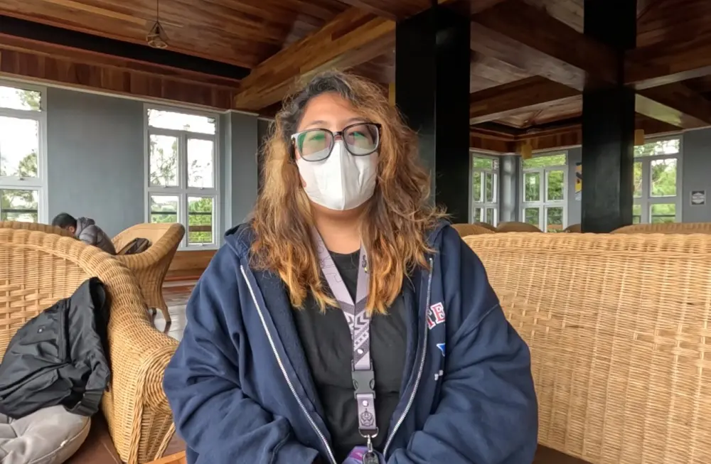 Grit留学のインタビューに応えているJIC Premiumのヘッドティーチャーアシスタント