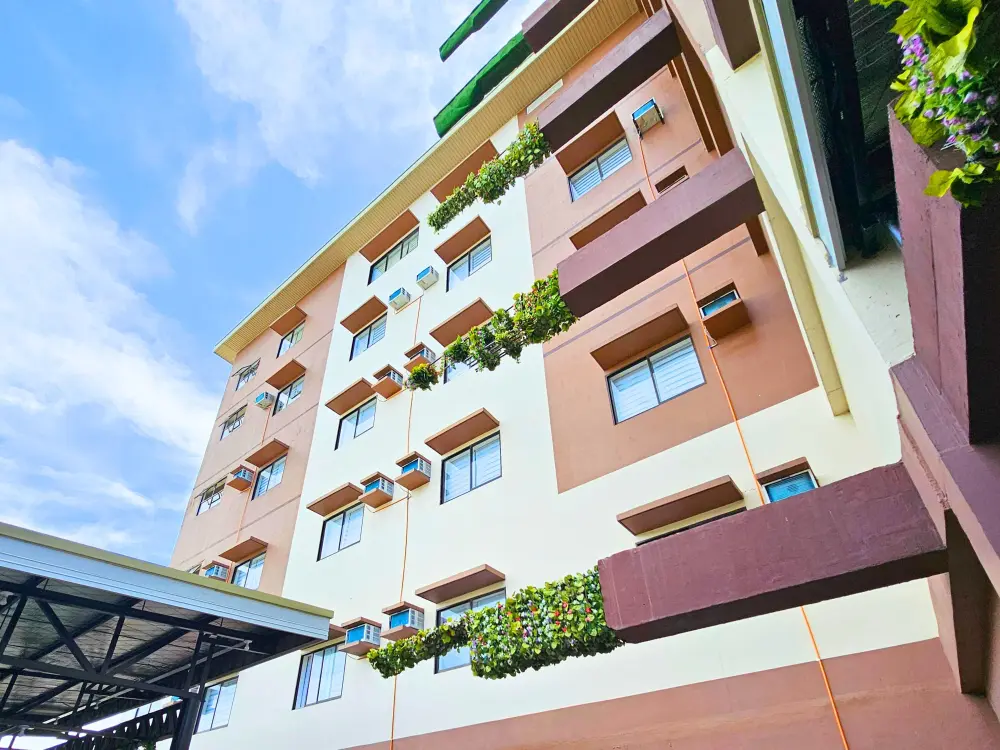 I.Breeze プライムキャンパス校舎の外観