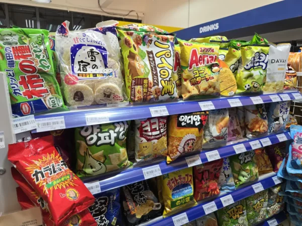 セブ_B'CebuのH Martで販売されていた韓国と日本のお菓子_2026